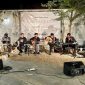 Grup musik Warga Tabun tampil memukau dengan membawakan lagu-lagu ciptaan mereka sendiri serta aransemen lagu-lagu tradisional Madura.
