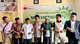 Fattah Jasin dan Mujahid Ansori, pasangan calon Bupati dan Wakil Bupati Pamekasan yang dikenal sebagai TAUHID, mengunjungi Muhammadiyah untuk menjalin kolaborasi. Dengan kesamaan visi, mereka berkomitmen untuk bekerja sama dalam mewujudkan Pamekasan yang lebih baik dan berkah.