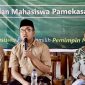 Calon Bupati Pamekasan di acara diskusi publik bersama pemuda Pamekasan.