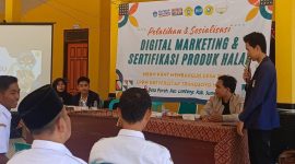 Reza Maulana Memberikan Materi Digital Marketing. (Foto: Dok. Istimewa)