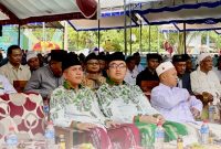 Pasangan calon bupati dan wakil bupati Pamekasan, Muhammad Baqir Aminatullah dan Taufadi (BERBAKTI) saat menghadiri acara Pena Santri di Darul Ulum Banyuanyar.