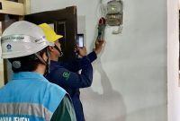 PLN UP3 Madura pasang kilometer gratis.