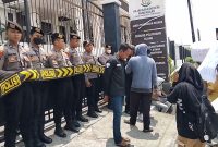 Gerak Pede Jatim Gelar Aksi Unjuk Rasa di Depan Kantor Kejari Pamekasan.