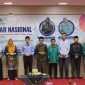 Seminar Nasional yang diselenggarakan oleh UKM PI & Riset IAIN Madura dalam rangka memperingati HUT ke-27 mereka menekankan pentingnya moderasi beragama dan pengembangan intelektual di era digital. 