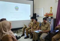 Proses sidang penetapan benda cagar budaya di kantor Dinas Kebudayaan dan Pariwisata Bangkalan.