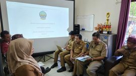 Proses sidang penetapan benda cagar budaya di kantor Dinas Kebudayaan dan Pariwisata Bangkalan.