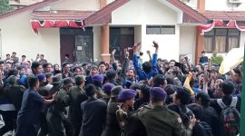 Foto : Aksi Demontrasi Satu Bulan Lalu yang digelar oleh PMII IAIN MADURA (Dok. Ideadaily)