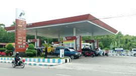 Ilustrasi: SPBU 5469312 di Desa Bindang, Pasean, Pamekasan, Menjadi Pusat Perhatian Terkait Dugaan Tunggakan Utang Konsumen Ratusan Juta Rupiah.