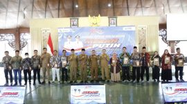 Bupati Pamekasan KH. Kholilurrahman didampingi Wakil Bupati H. Sukriyanto meluncurkan program Koperasi Merah Putih di 189 desa dan kelurahan, Senin (21/7/2025), bertempat di Mandhapa Aghung Ronggosukowati.