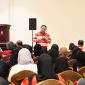 Prof. Dr. Achsanul Qosasi, Presiden KUP Pojur, mengingatkan para karyawannya agar tidak melupakan tanah kelahiran mereka, Madura, saat sudah sukses.