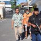 Satreskrim Polres Pamekasan berhasil meringkus 5 (lima) pelaku pencurian kendaraan bermotor (curanmor) dari empat kasus berbeda yang dilaporkan dalam sepekan terakhir, terhitung sejak 18 hingga 23 Juli 2025. Salah satu pelaku, SRF, terpaksa dilumpuhkan dengan timah panas karena mencoba melawan saat akan ditangkap.