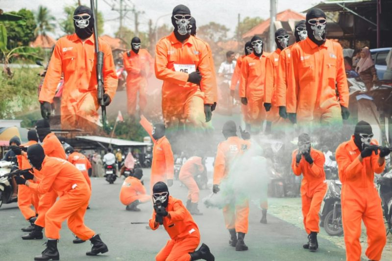 Meriah: Atraksi teatrikal berupa demonstrasi puisi kemerdekaan dan replika peristiwa G30S/PKI menyedot perhatian penonton.