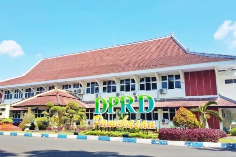 Kantor DPRD Pamekasan.