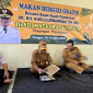 Bupati Pamekasan KH. Kholilurrahman meninjau Program Makan Bergizi Gratis di SDI Matsaratul Huda, sekaligus makan bersama siswa dan memastikan kualitas gizi berjalan sesuai standar.
